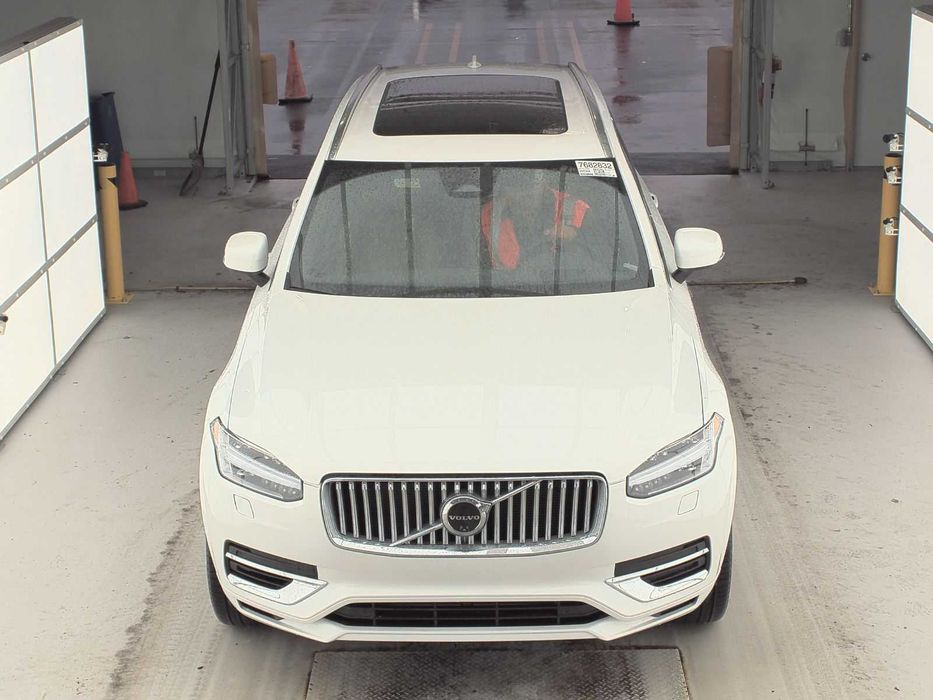 2023 Volvo XC90 Recharge Plug-In Hybrid T8 Ultimate