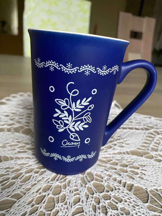 Kubek ceramiczny do kawy herbaty granatowy pamiątkowy Rawicz