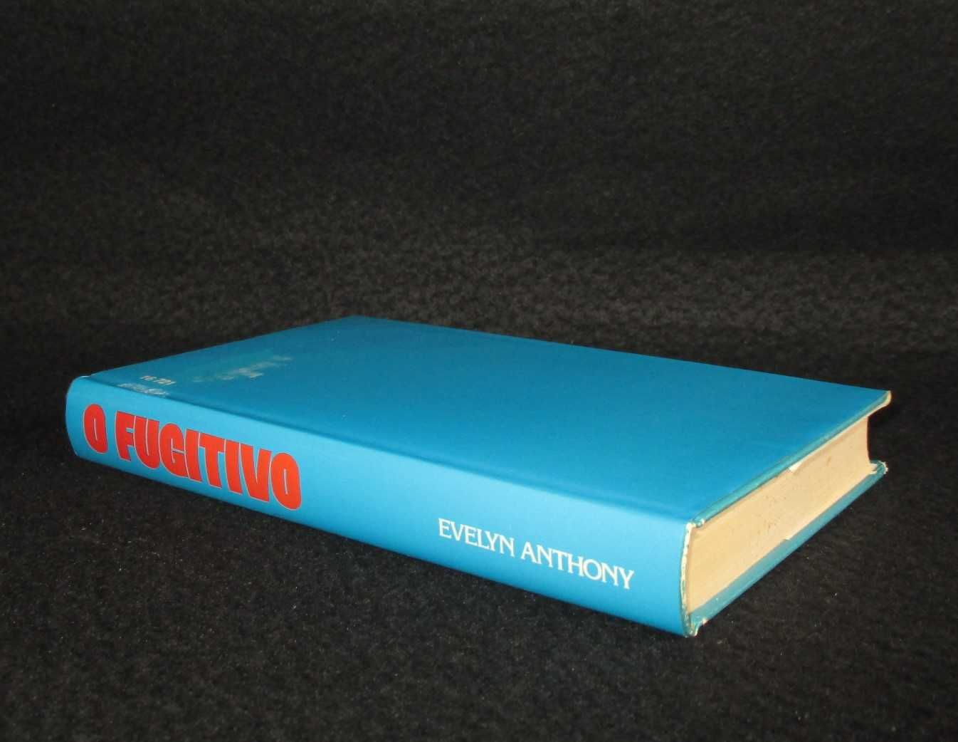Livro O Fugitivo Evelyn Anthony
