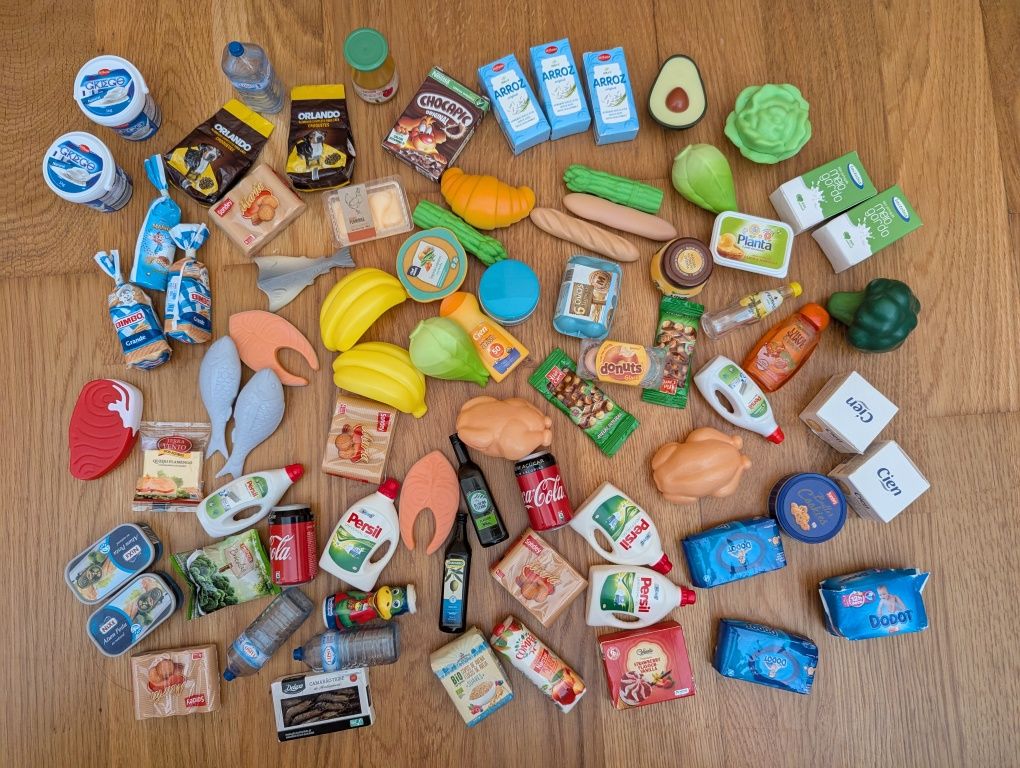 Miniaturas LIDL - só vendo o conjunto todo (90 miniaturas)