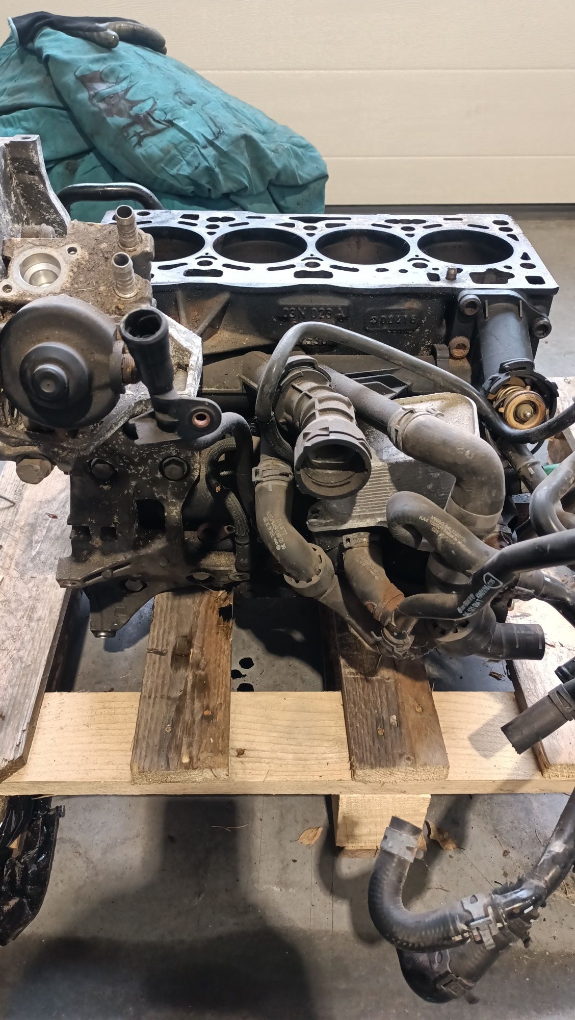 Blok silnika VAG CUNA 2.0 TDI  65000km