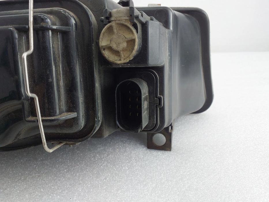 Ótica / farol esquerda SEAT Leon (1M1)