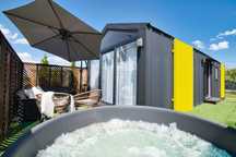 CAŁOROCZNY Domek z PRYWATNYM JACUZZI! Sauna, Jacuzzi i relax!