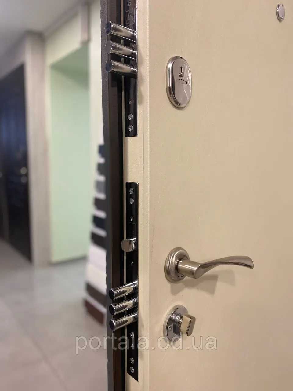 Входная дверь "Портала" (серия Модерн) ― модель Ромбус