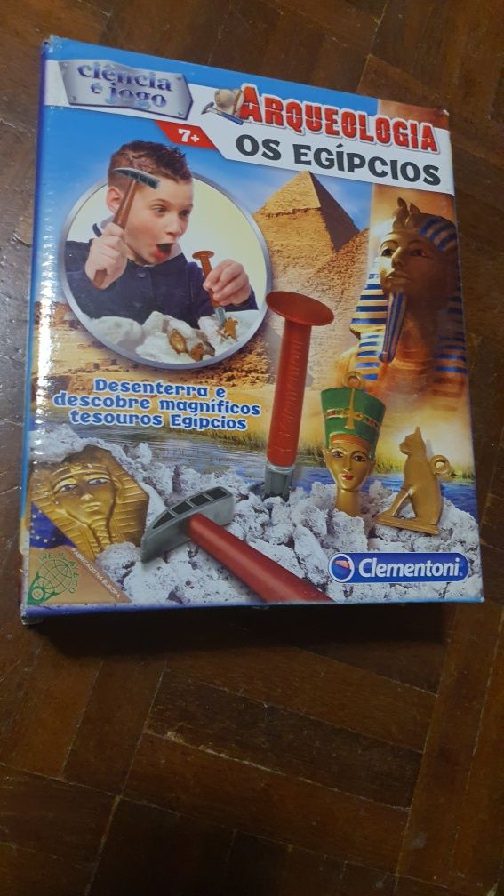 Ciencia e jogo, Arqueologia da CLMENTONI