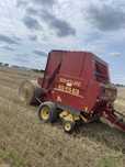 Prasa New Holland 658
