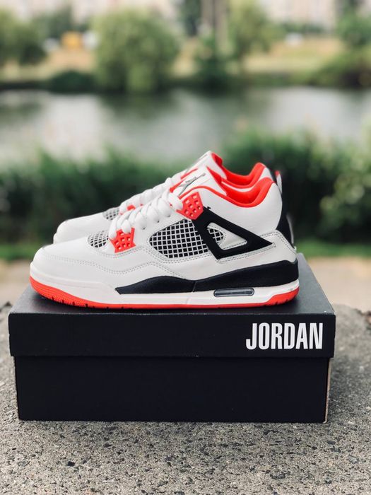 Кроссовки Nike Air Retro Jordan 4 red-white кроссовки Джордан 4
