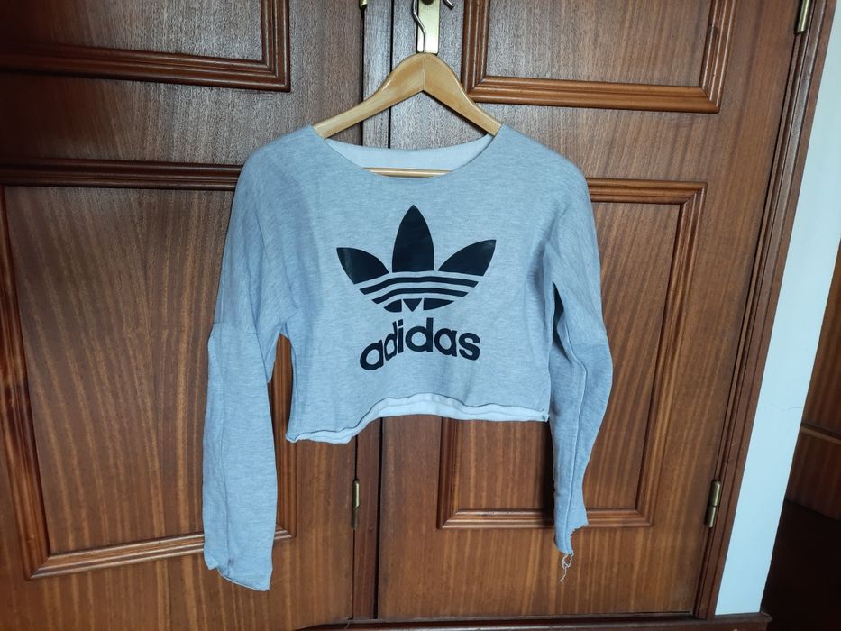 Camisola cinzenta croptop cardada