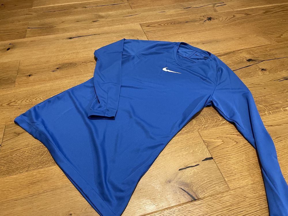 Nowy, męski, sportowy longsleeve Nike r. S