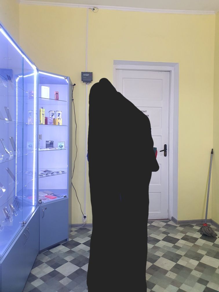 Вітрина скляна. Ціна за 3шт.