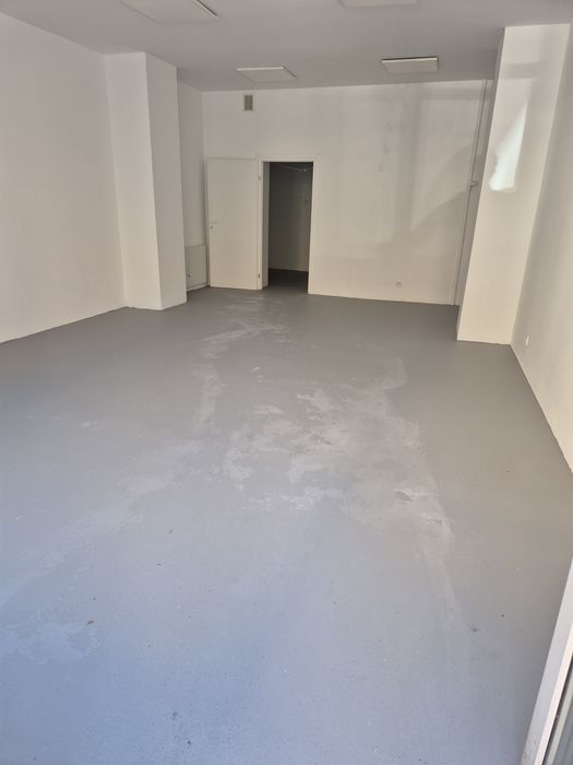 Lokal z witryną Graniczna