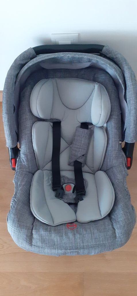 Vendo conjunto de carrinho, ovo, saco, almofada e cadeira!
