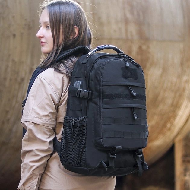 Рюкзак туристический, городской, тактический 40 литров с USB выходом.