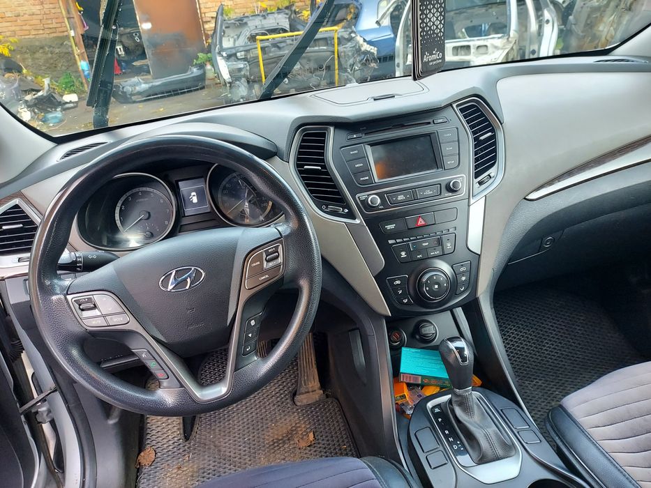 Продам Hyundai SantaFE 2017