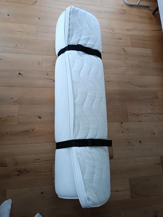 Materac piankowy nawierzchniowy topper 160x200 firmy Hilding