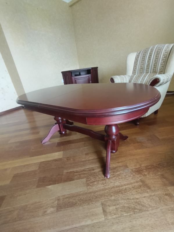 Ława drewniana i stolik pod tv