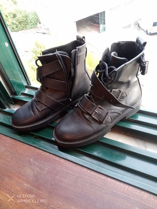 Bota infantil menina Tam 33/34 preta ótimo estado de conservação
