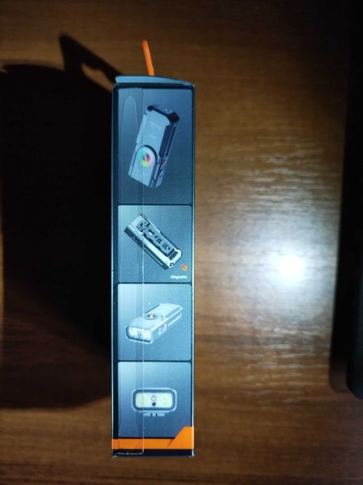 Fenix E06R, Наключний ліхтарик (700 люмен, Лазер, УФ)