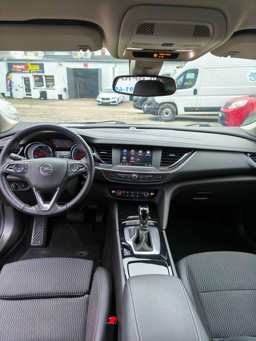 Tanirent.pl wynajem samochodów Łódź-seg. D Opel Insignia lub podobny