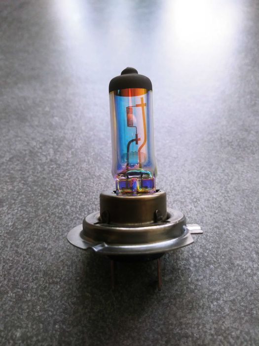 Żarówka do samochodu H 7 niebieska zimny biały