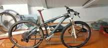 Bicicleta Cube suspensão total tamanho M