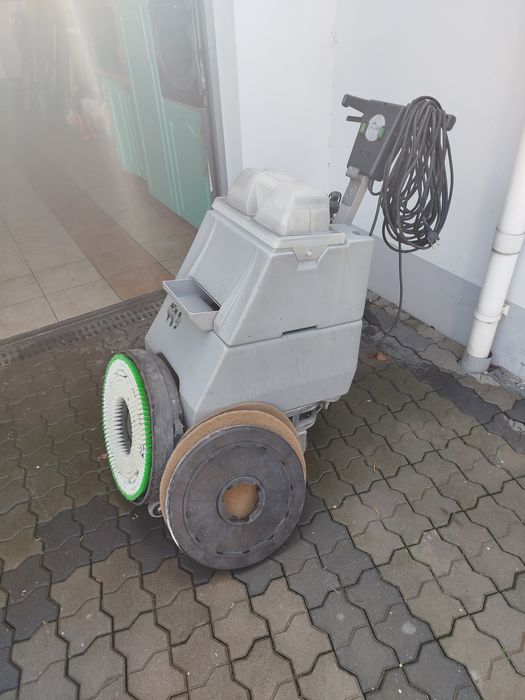 Myjka Szorowarka Numatic do mycia dużych powierzchni ZAMIANA