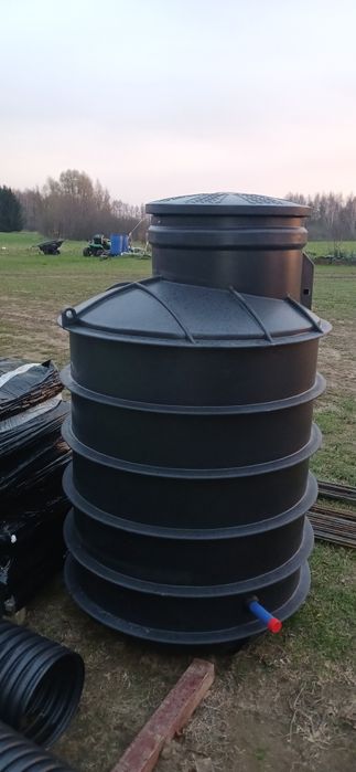 Studnia wodomierzowa DN 1000, studnia głębinowa
