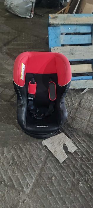 Дитяче автокрісло