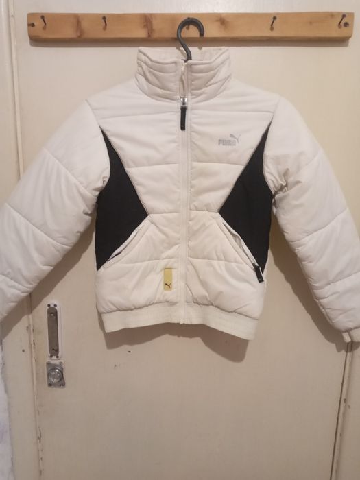 Одам даром куртку демисезоная для дивчинки