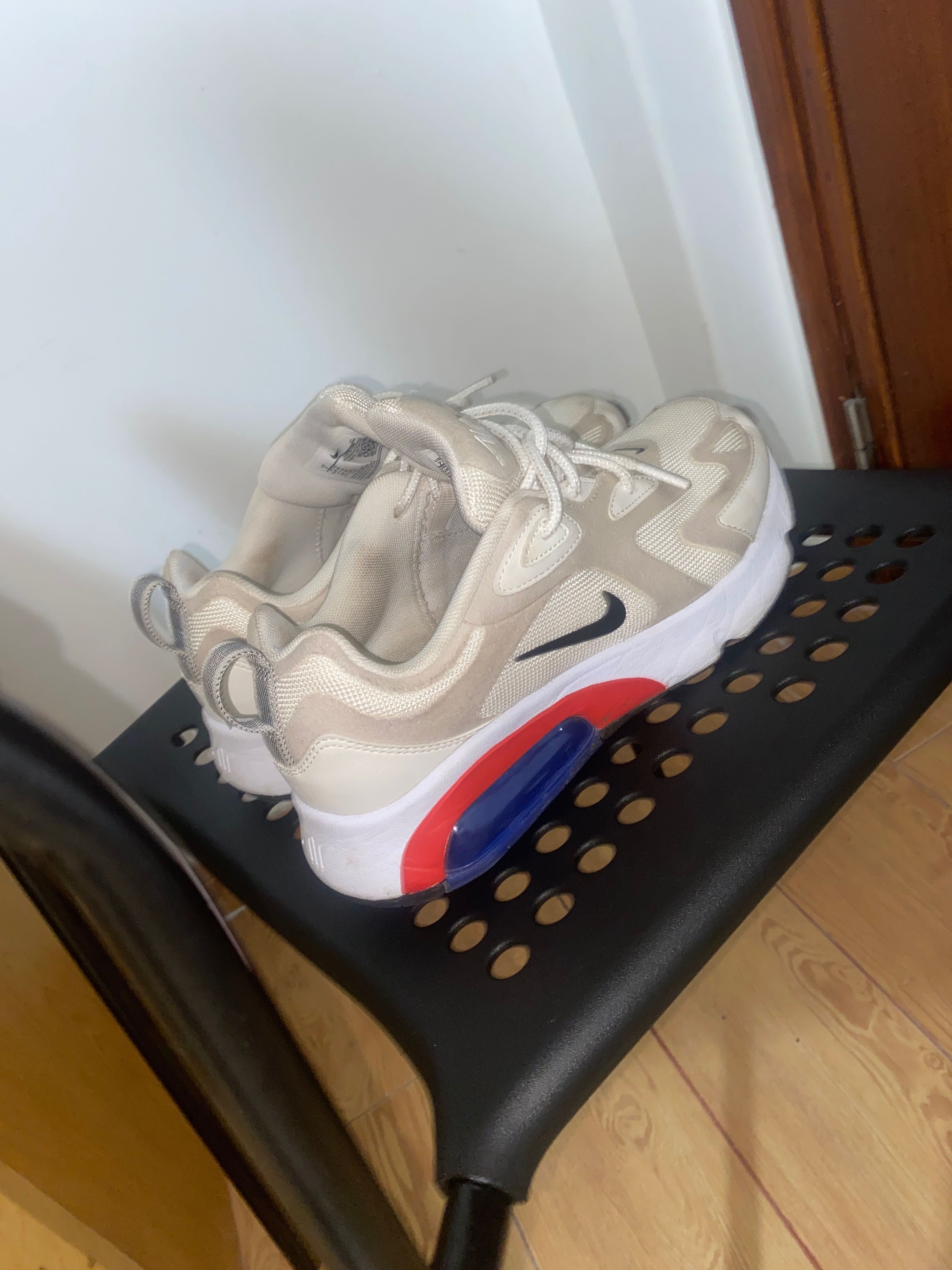 Tênis Air Max 270