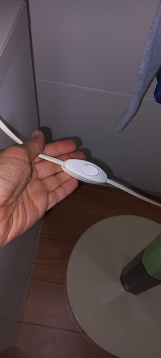 par de candeeiros de mesa