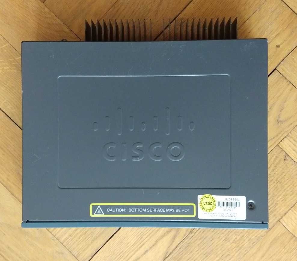 Switch Cisco Catalyst 3560 WS-C3560-8PC-S PoE-8