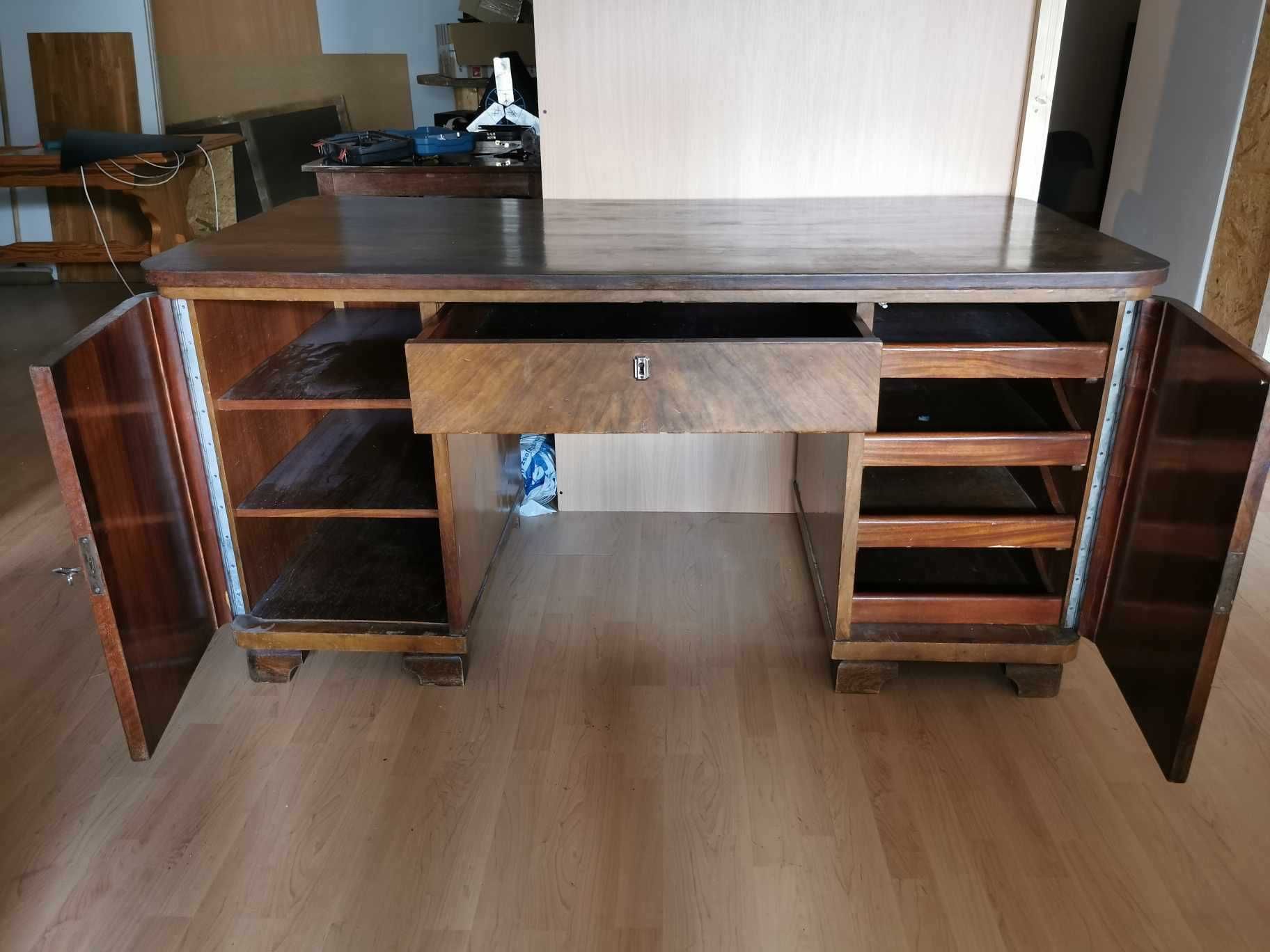 Drewniane biurko - antyk