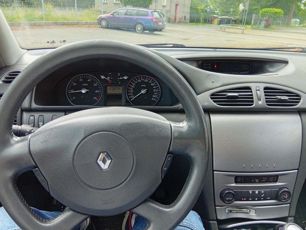 Renault Laguna 1.9dci 120km / klima / Xenon