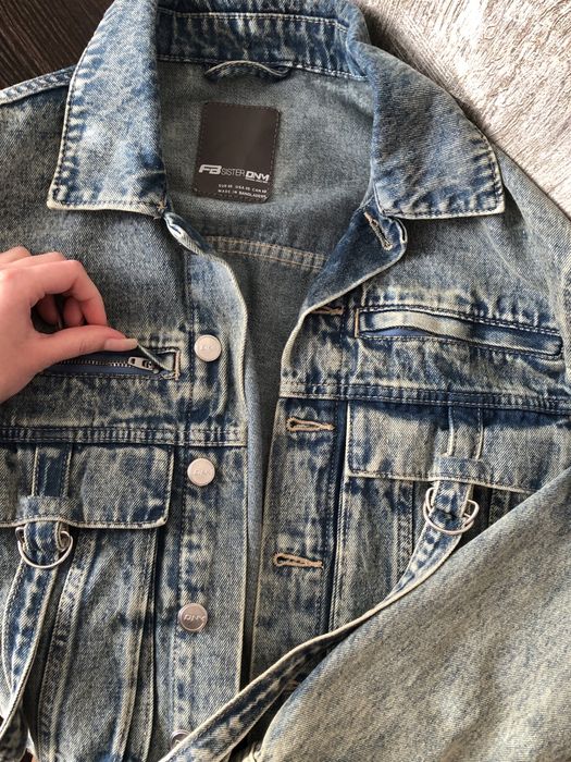 курточка жіноча джинсовка