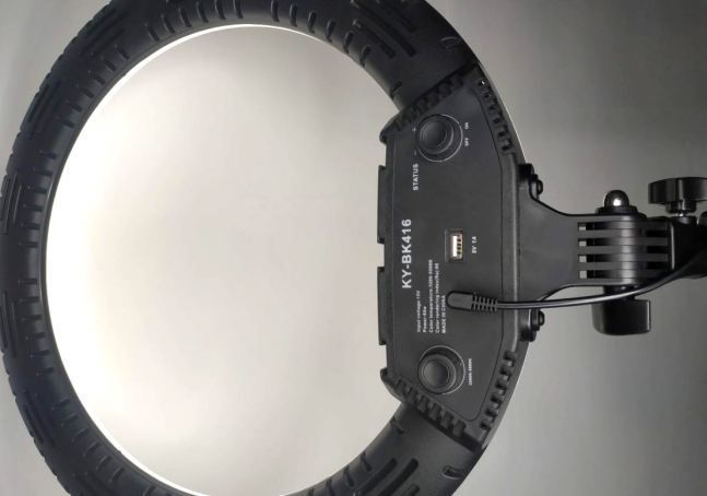 Профессиональная кольцевая лед лампа 45 см Комплектация - Премиум