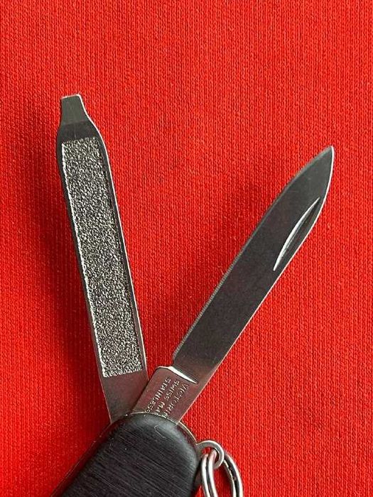 Victorinox Сlassic SD Black c Темляком (БЕЗ рекламы и надписей)