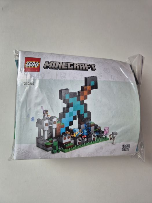 LEGO Minecraft Аванпост мечей (21244)