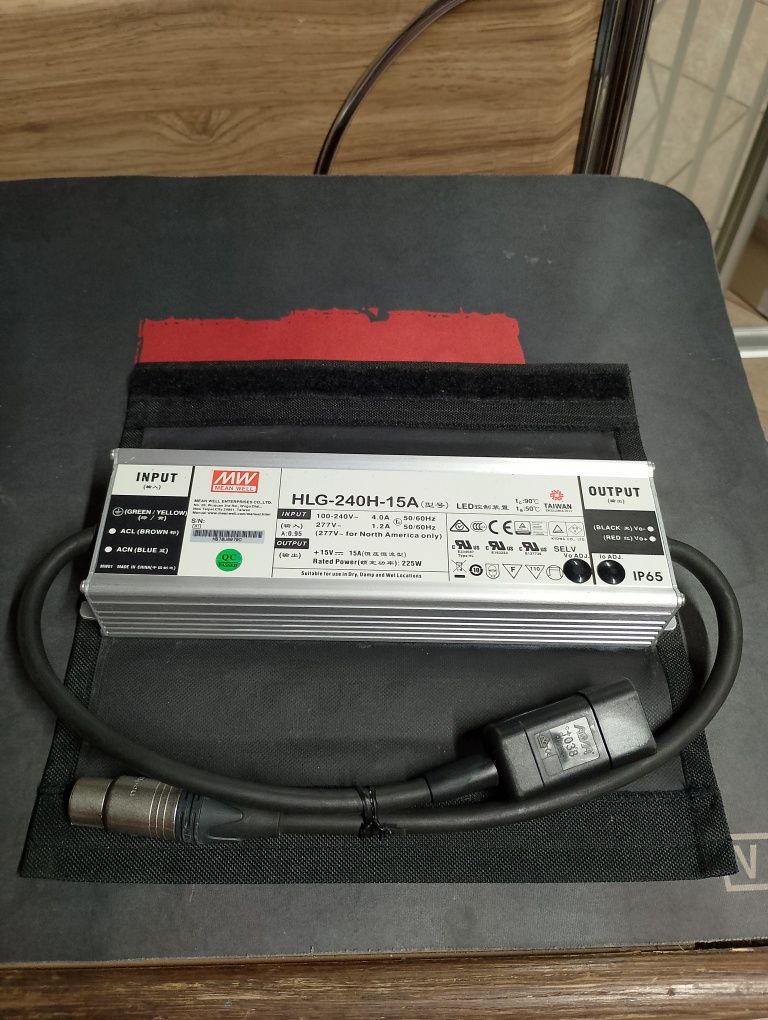 HLG-240H-15A блок питания для LED