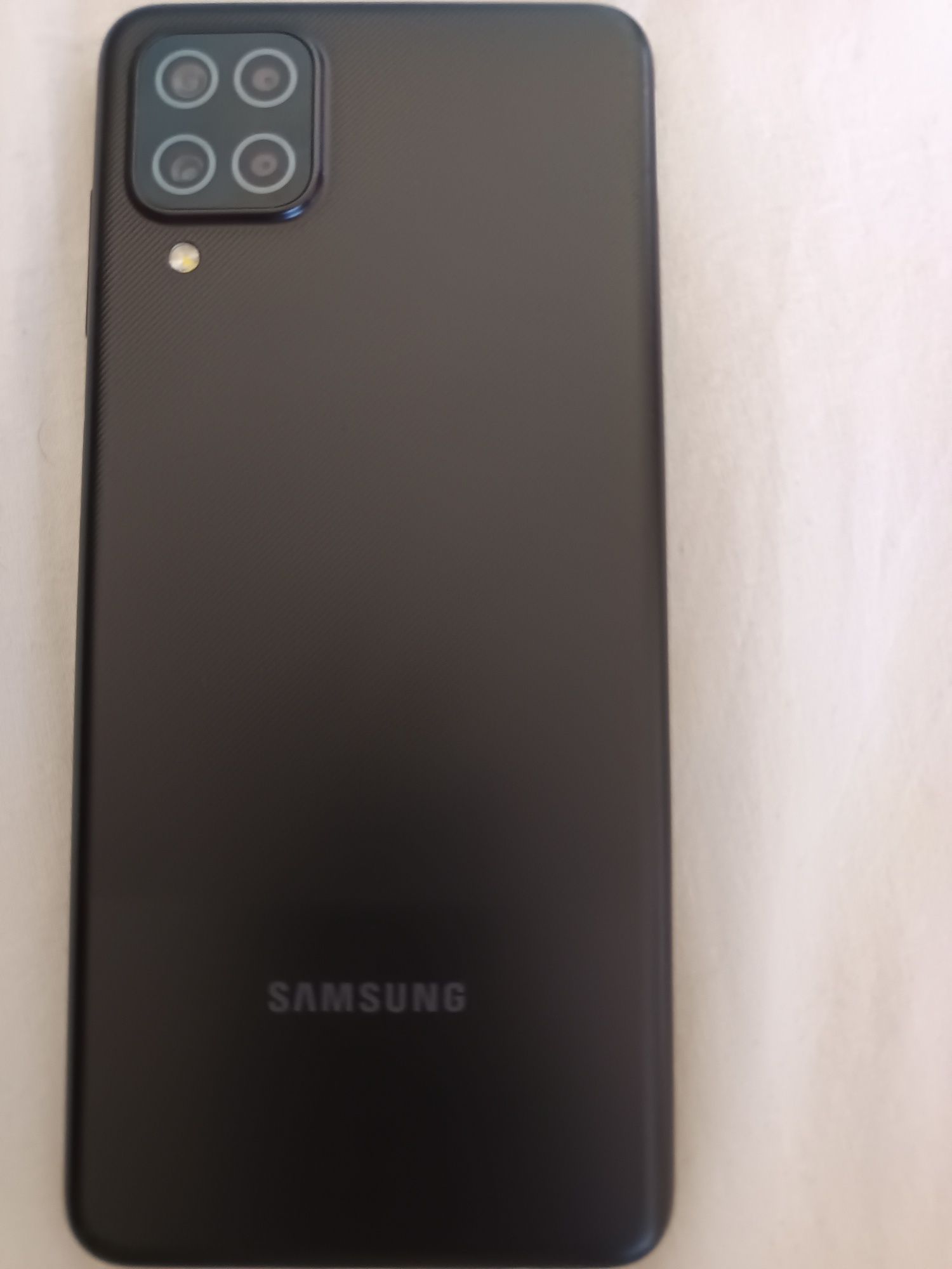 Samsung      A12