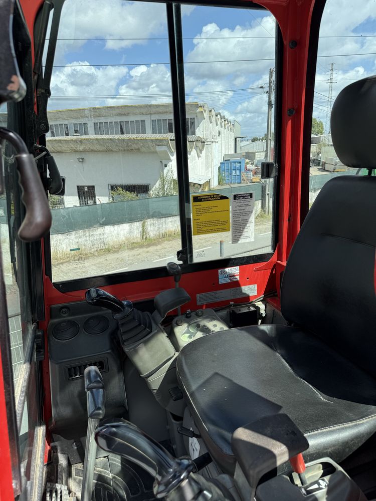 Mini giratoria yanmar 25