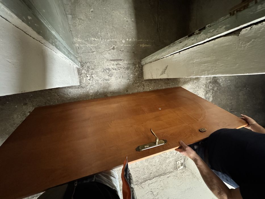 Drzwi antywlamaniowe 90 Lewe z wizjerem i zamkami oraz kluczami