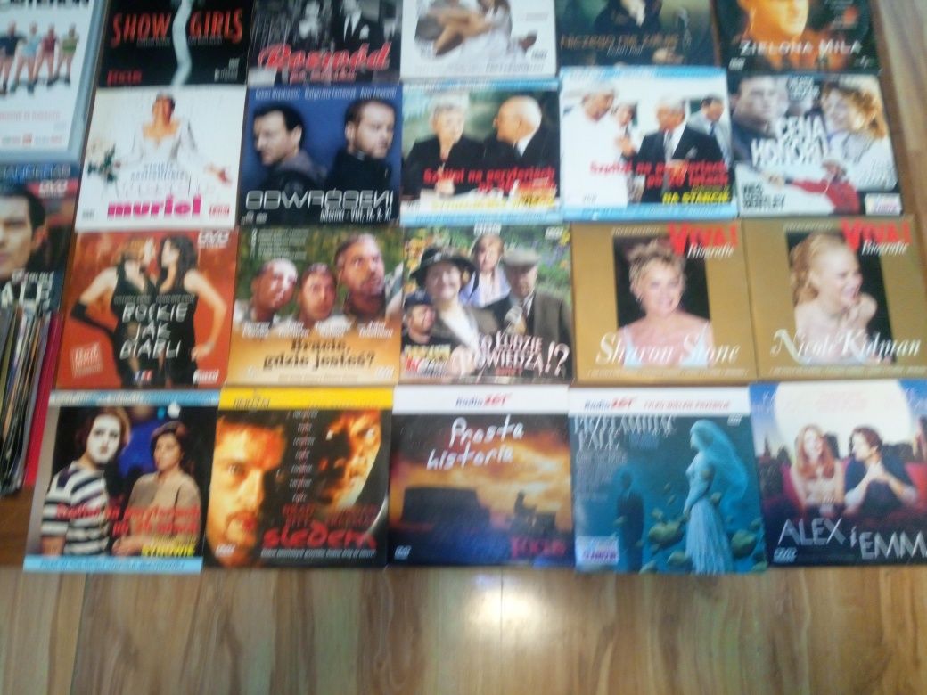 Płyty CD i DVD 250 sztuk