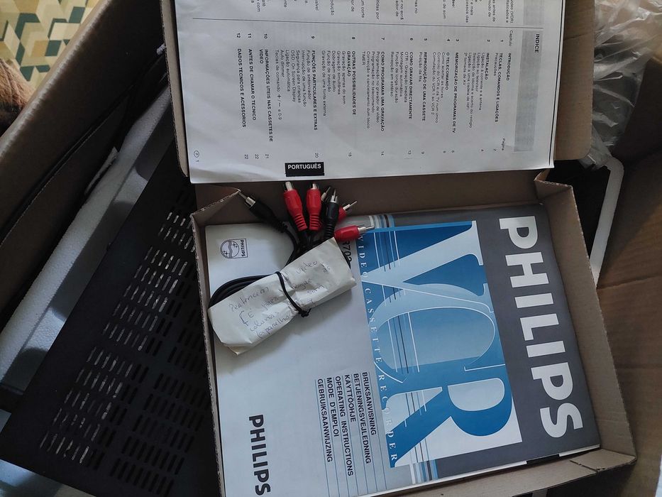 Video leitor e gravador philips VR702 e 34 cartuchos