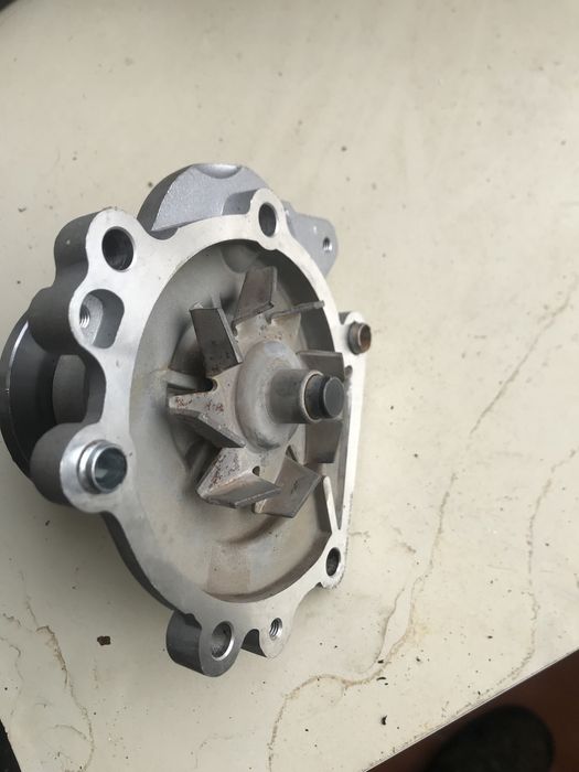 Bomba de agua sem uso