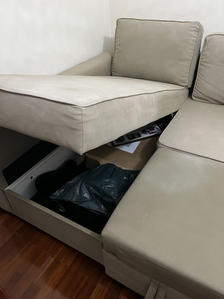 Sofá cama com chaise longue
