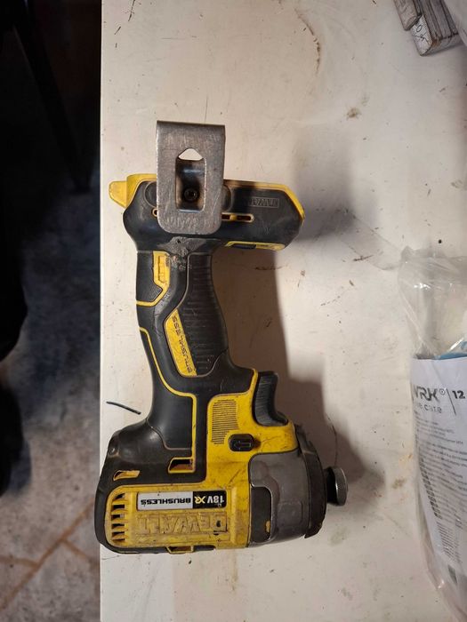 Dewalt zakretarka body