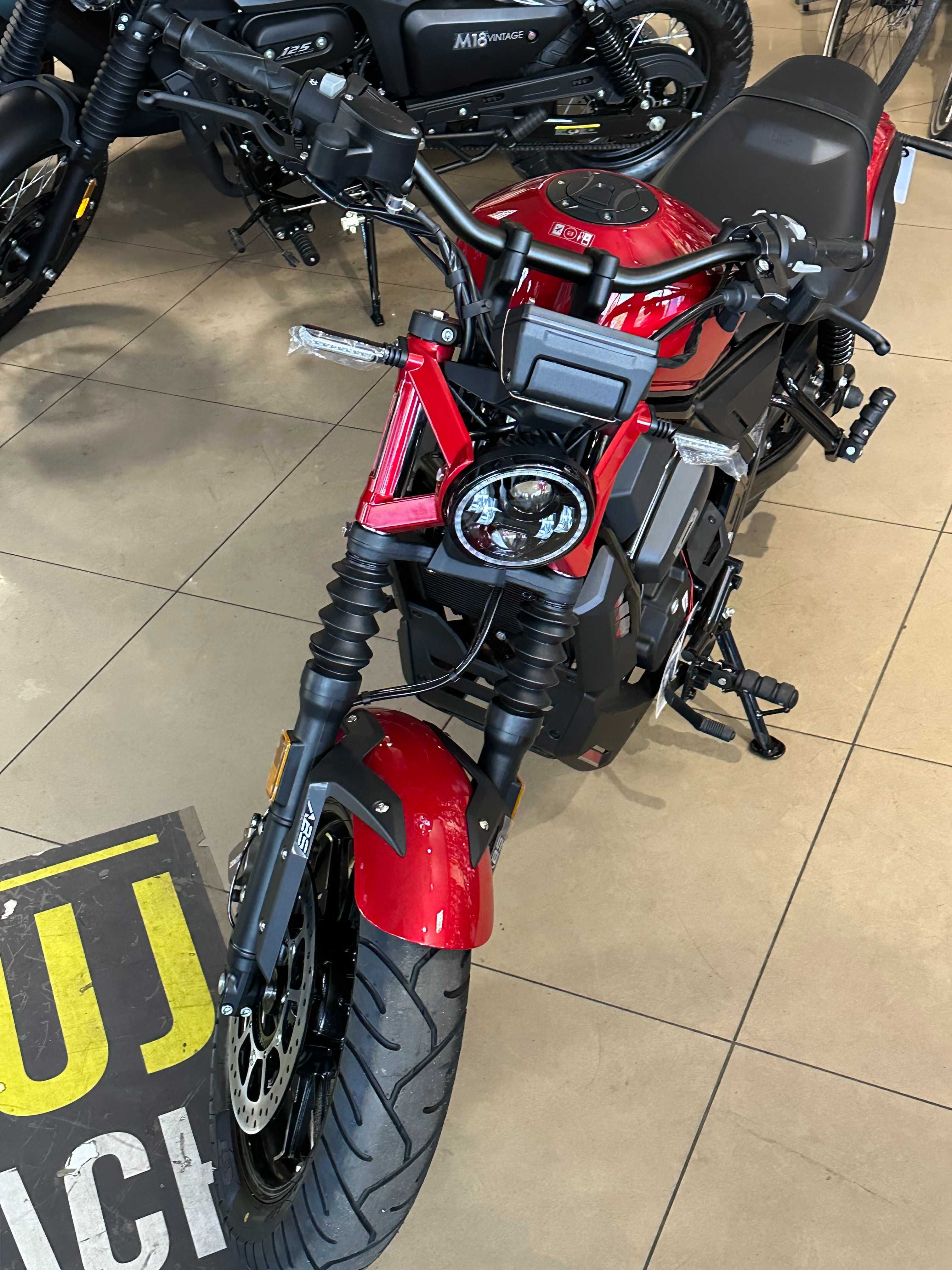 Motocykl Zontes 125 C2