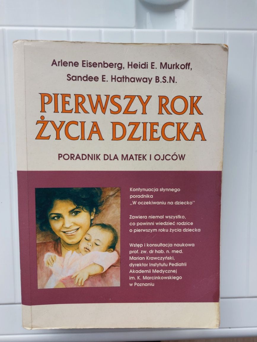 Bestseller Książka Pierwszy rok życia dziecka wyprawka noworodek