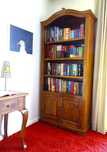 Wielka indyjska biblioteka, witryna AlmiDecor - lite drewno palisander